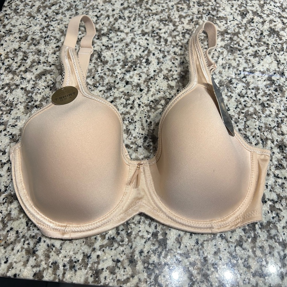 Wacoal Cream Seamless Bra with Molded Cups